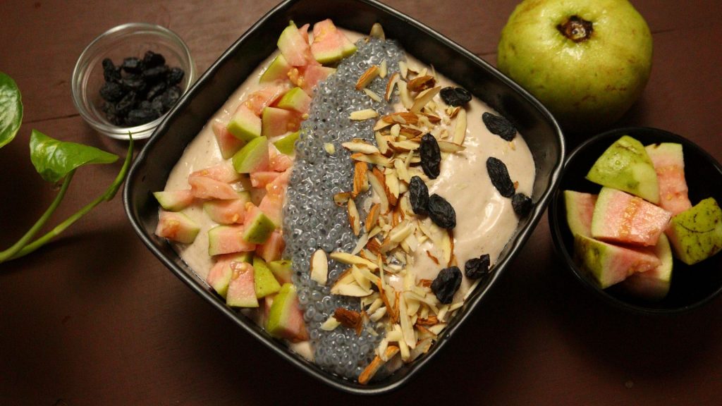 guava oats smoothie bowl