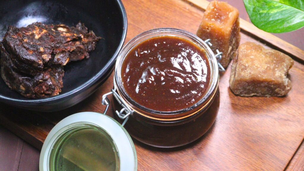 sweet tamarind chutney